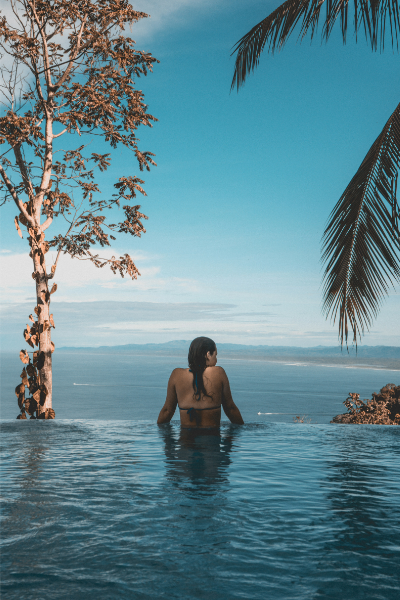 femme baignade piscine mer